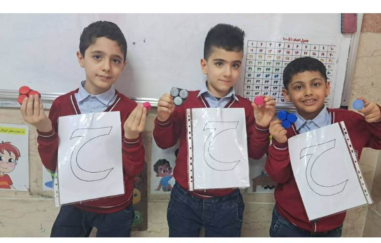 بازی تمرین کلمه ها و نقطه ها 4