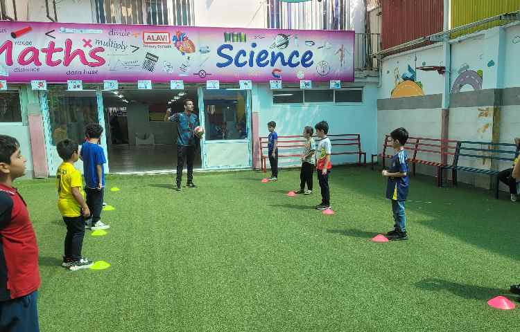 بازی توپ و تور زنگ ورزش آقای عالی 1