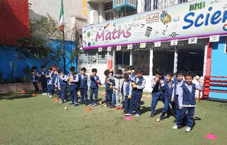 بازی جنگ توپی برای تقویت عظلات بالا تنه تقویت پرتاب با یکدست. 1