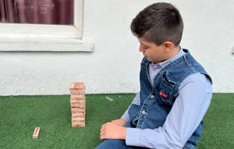 بازی جهت مرور لغات مشاغل در زنگ زبان عمومی 3