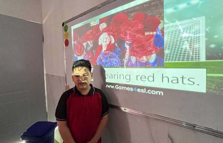 بازی جهت پرسش و پاسخ با لغات مربوط به لباس‌ها-زنگ زبان عمومی 2