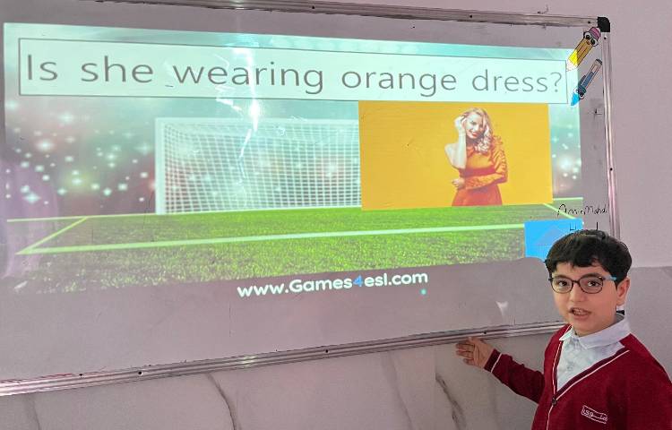 بازی جهت پرسش و پاسخ با لغات مربوط به لباس‌ها-زنگ زبان عمومی 5