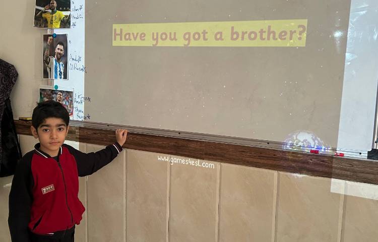 بازی حدس کلمات و تمرین 100 Qs-زنگ زبان عمومی 3