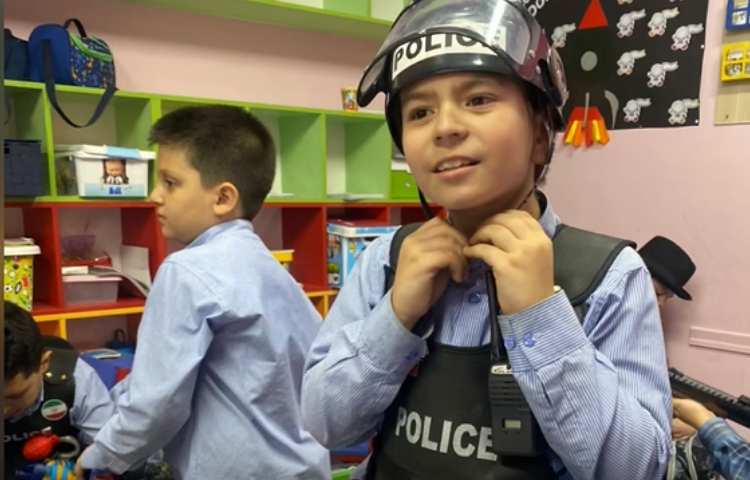 بازی حل پرونده دزدی با هدف یادگیری شباهت ها و تفاوت ها و انواع اثر انگشت ها