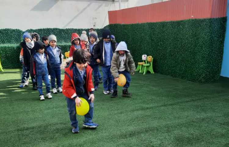 بازی دبستانی، حفظ تعادل 2