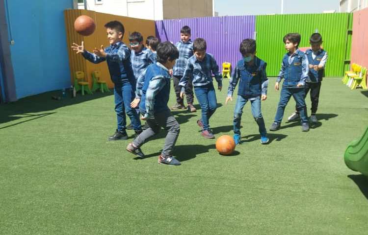بازی دبستانی دانش آموزان پایه دوم دبستان 3