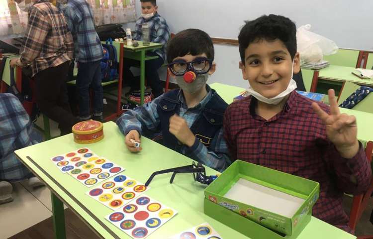 بازی دبستانی دانش آموزان پایه سوم دبستان 1