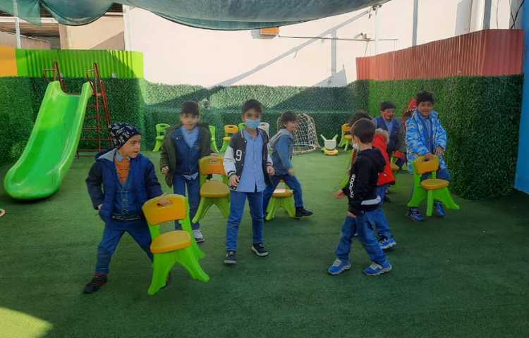 بازی دبستانی، ربودن صندلی 3