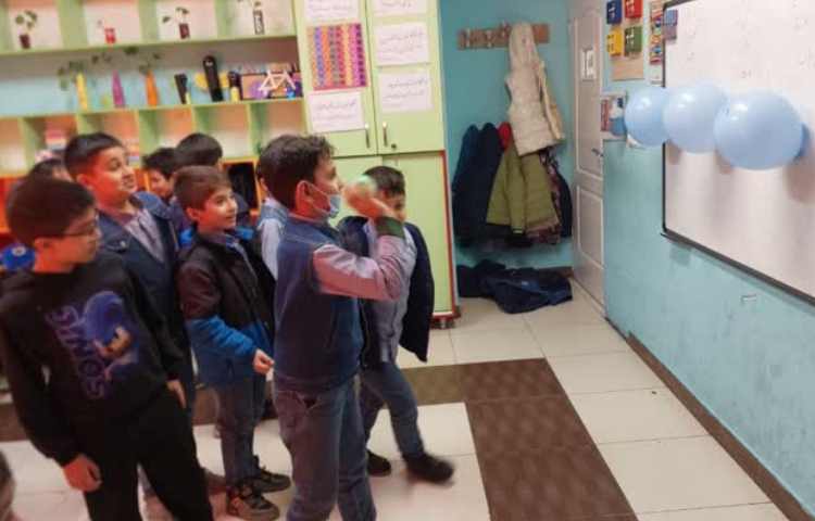 بازی دبستانی پرتاب کن و بترکون 1