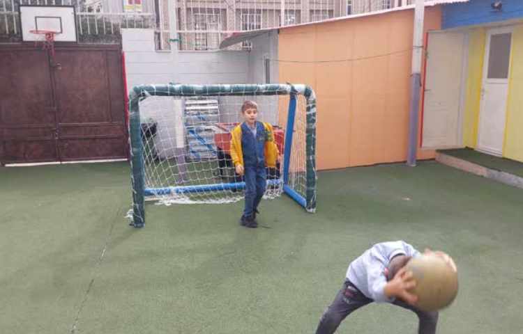 بازی دبستانی پنالتی برعکس