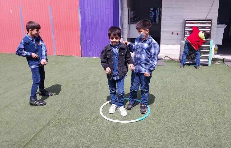 بازی دبستانی (گرگ و گله ، هدف چابکی با اشکال هندسی ) دبستان علوی 3