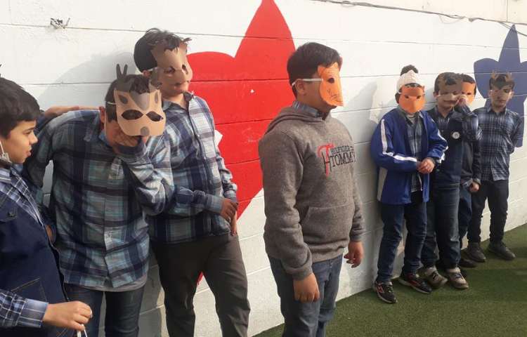 بازی دبستانی (گوزن و ببر) پایه ششم دبستان 1