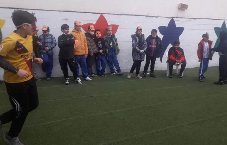 بازی دبستانی (گوزن و ببر) پایه ششم دبستان 4