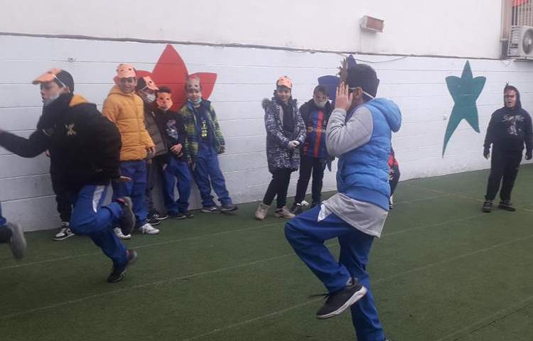 بازی دبستانی (گوزن و ببر) پایه ششم دبستان 5