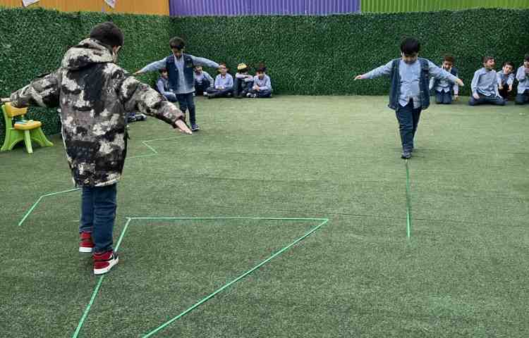 بازی دبستانی 1