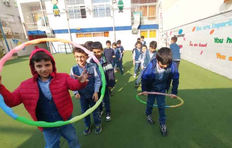 بازی دبستانی 1