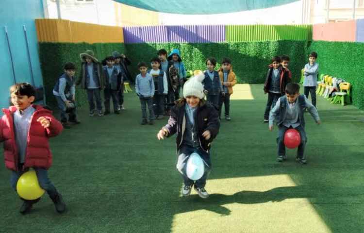 بازی دبستانی 1