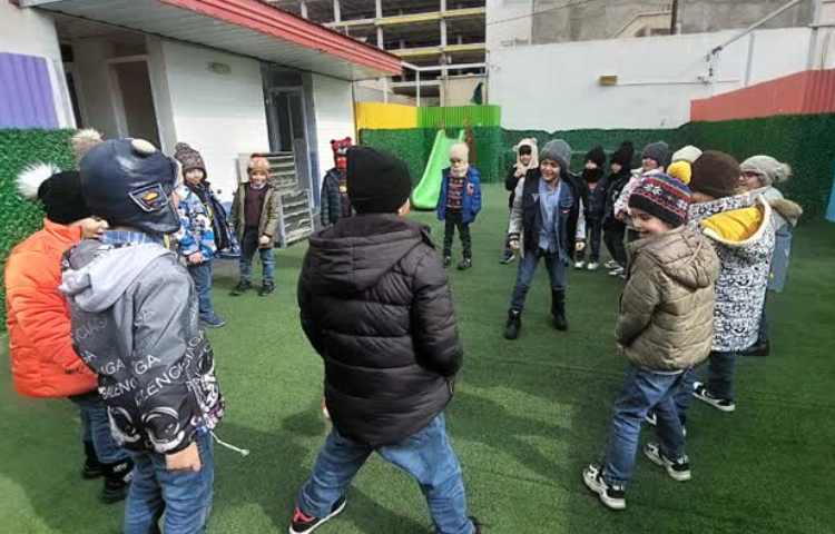 بازی دبستانی 1