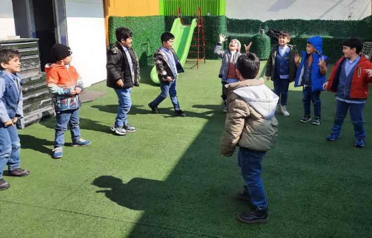 بازی دبستانی 1