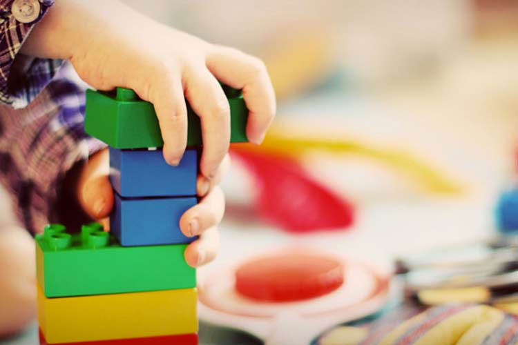 بازی درمانی چیست؟