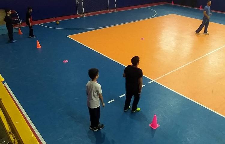 بازی در زمینهای کوچک جهات ارزیابی و بالا رفتن تکنیک فردی در فوتبال. 1