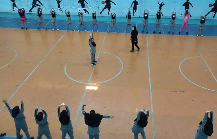 بازی دست رشته با توپ بسکتبال 3