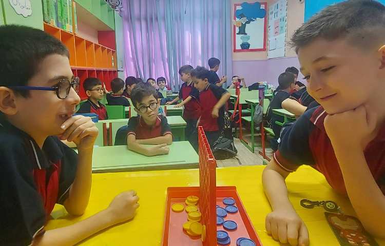 بازی دوز چهارتایی 1