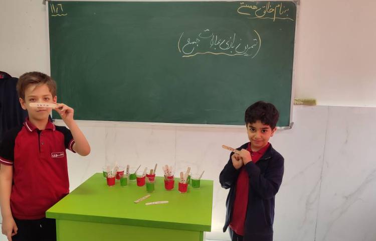 بازی ریاضی جمع درکلاس انجام شد. 2