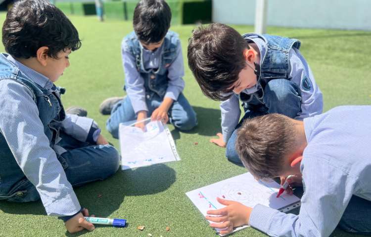 بازی ریاضی( پرتاب لوبیا به نقاط مختلف دایره ) تمرین جمع و تفریق 1