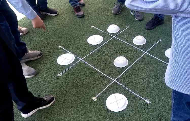 بازی زبانی tic-tac-toe در زنگ تفریح 5