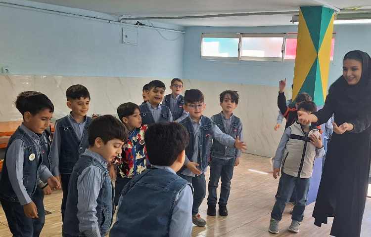 بازی زنگ تفریح، توپ بازی و ساخت لگو 3