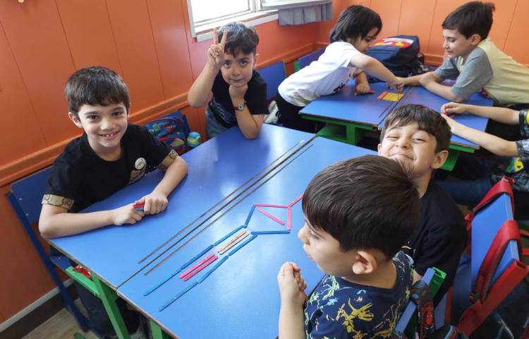 : بازی ساختنی، افزایش خلاقیت و ایده پردازی با چوب بستنی 5