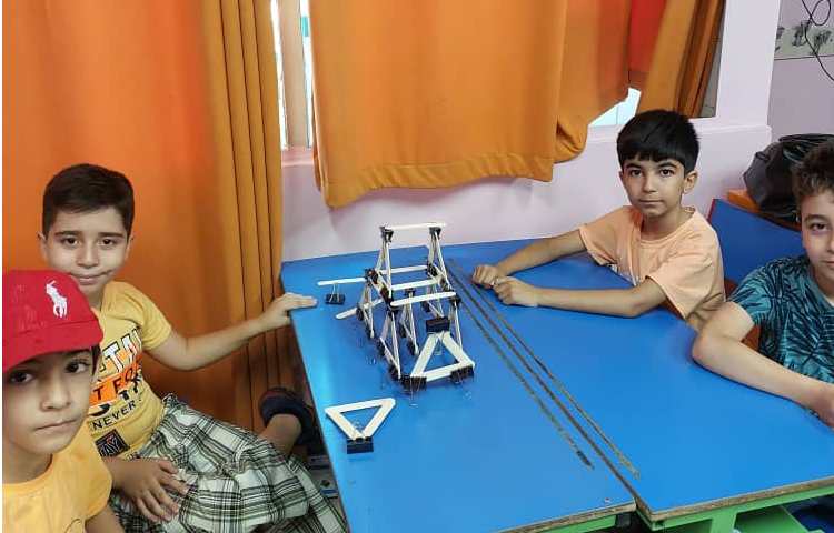 بازی ساختنی برج مثلثی 6