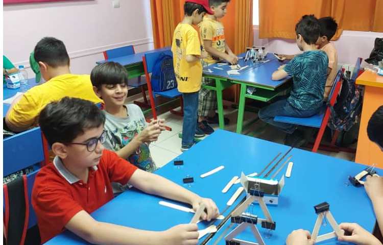 بازی ساختنی برج مثلثی 8