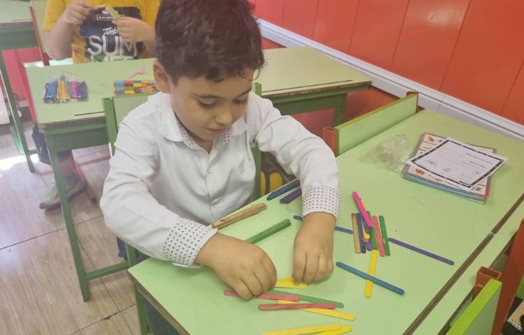 : بازی ساختنی، خلاقیت سازه با چوب بستنی و چینه