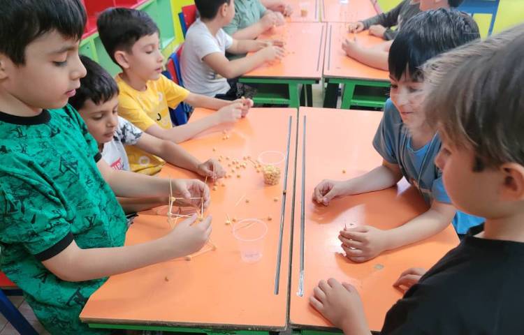 : بازی ساختنی، ساخت سازه ی نخودی 4