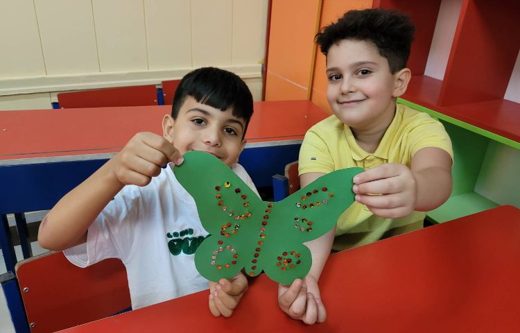 : بازی ساختنی، ساخت پروانه