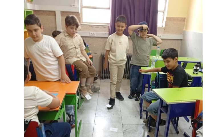 بازی ساخت کلمات با پسوند و پیشوند و جمله سازی 7