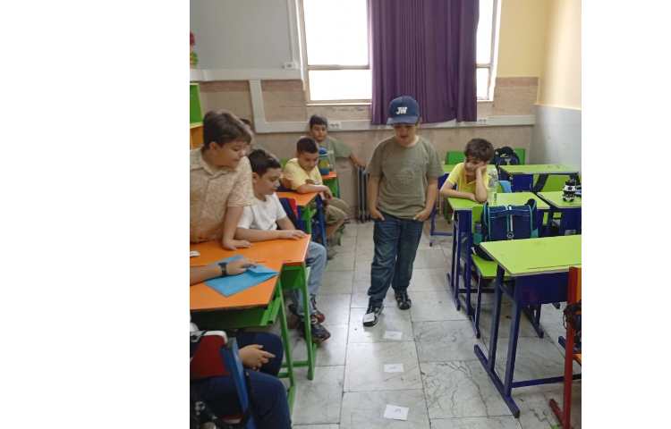 بازی ساخت کلمات با پسوند و پیشوند و جمله سازی