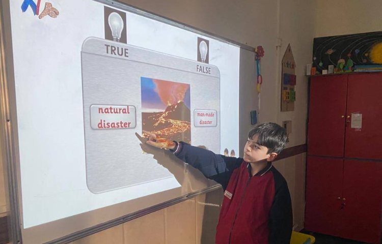 بازیِ صحیح غلط-زنگ Science 5