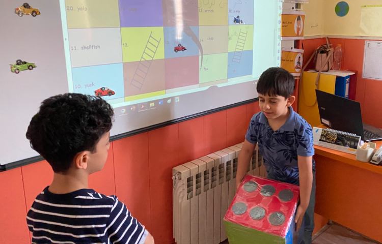 : بازی مار و پله، تمرین صدا کشی کلمات مربوط به حروف x,y,ch,sh