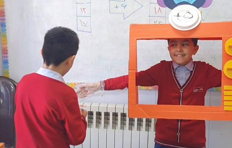 بازی مبحث ماشین های ورودی و خروجی