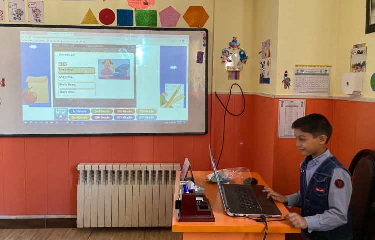 بازی مربوط به تمرین "How old are you? 12