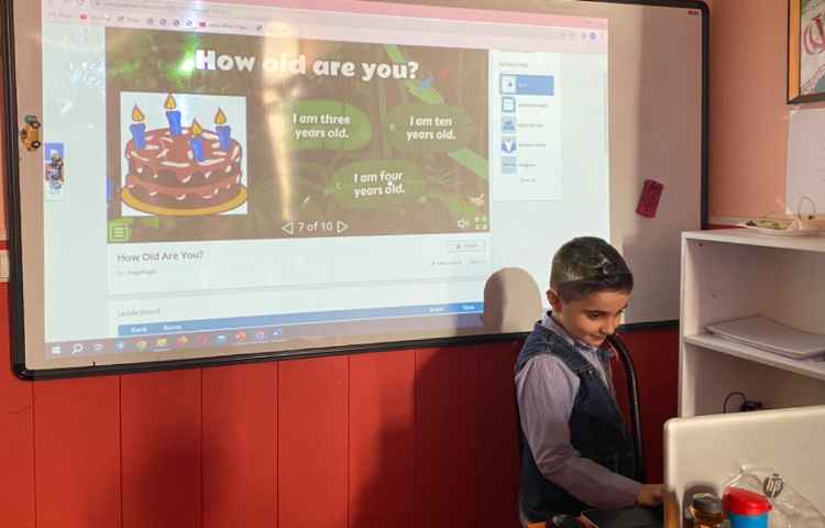 بازی مربوط به تمرین "How old are you? 2