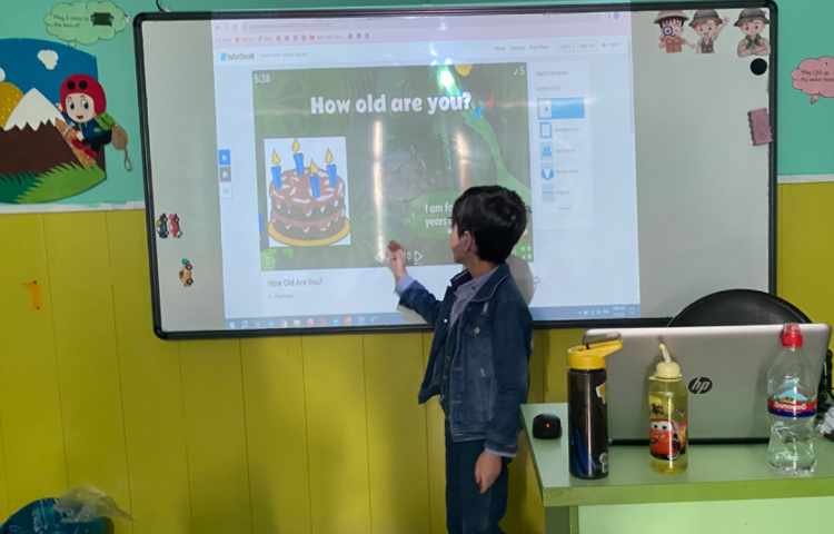 بازی مربوط به تمرین "How old are you? 26