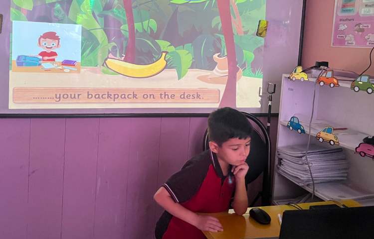 بازی مربوط به جملات درس oo 2