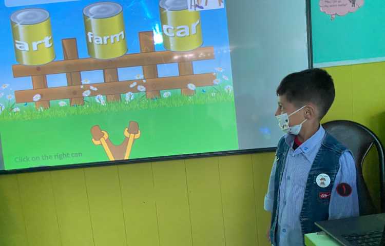 بازی مربوط به جملات "ar" و درس mathematics جداکردن بسته های 10 تایی و شمارش 10.20،30،00000 4