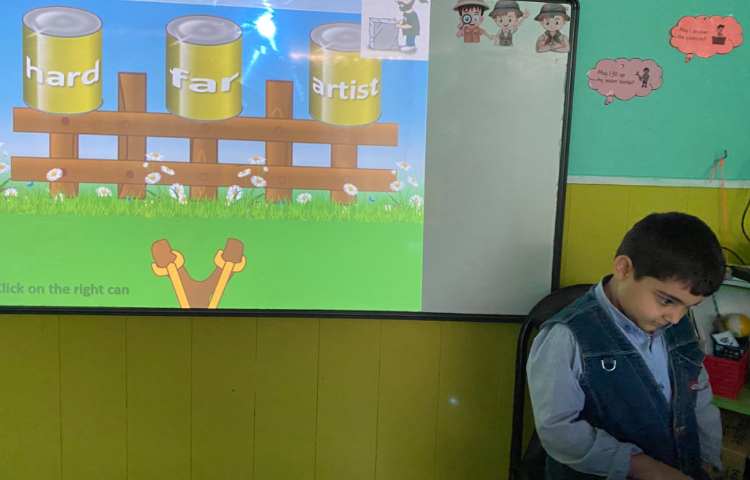 بازی مربوط به جملات "ar" و درس mathematics جداکردن بسته های 10 تایی و شمارش 10.20،30،00000 6