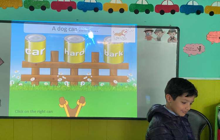 بازی مربوط به جملات "ar" و درس mathematics جداکردن بسته های 10 تایی و شمارش 10.20،30،00000 7