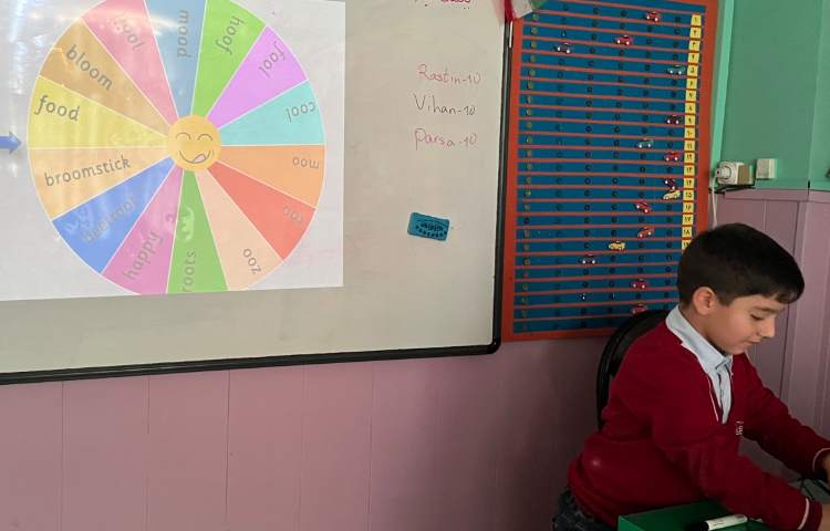 بازی مربوط به جملات و کلمات long oo